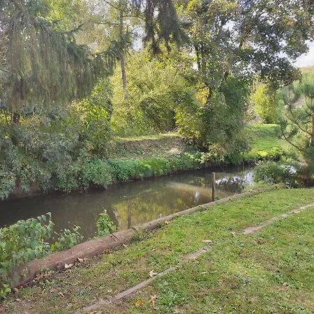 La Riviera Maison Avec Riviere Et Jardin 35mins De Paris Rer C A 600m Pour Tour Eiffel Orly Airport 25km Restaurants Et Supermarches Proches Feriehus Bruyeres-le-Chatel