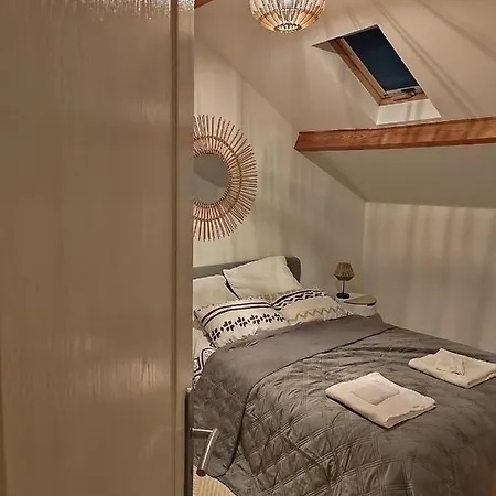 La Riviera Maison Avec Riviere Et Jardin 35mins De Paris Rer C A 600m Pour Tour Eiffel Orly Airport 25km Restaurants Et Supermarches Proches *