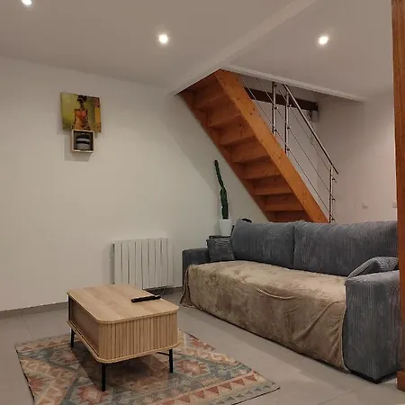 La Riviera Maison Avec Riviere Et Jardin 35mins De Paris Rer C A 600m Pour Tour Eiffel Orly Airport 25km Restaurants Et Supermarches Proches *